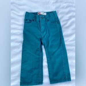 Levi’s Straight Leg Jeans